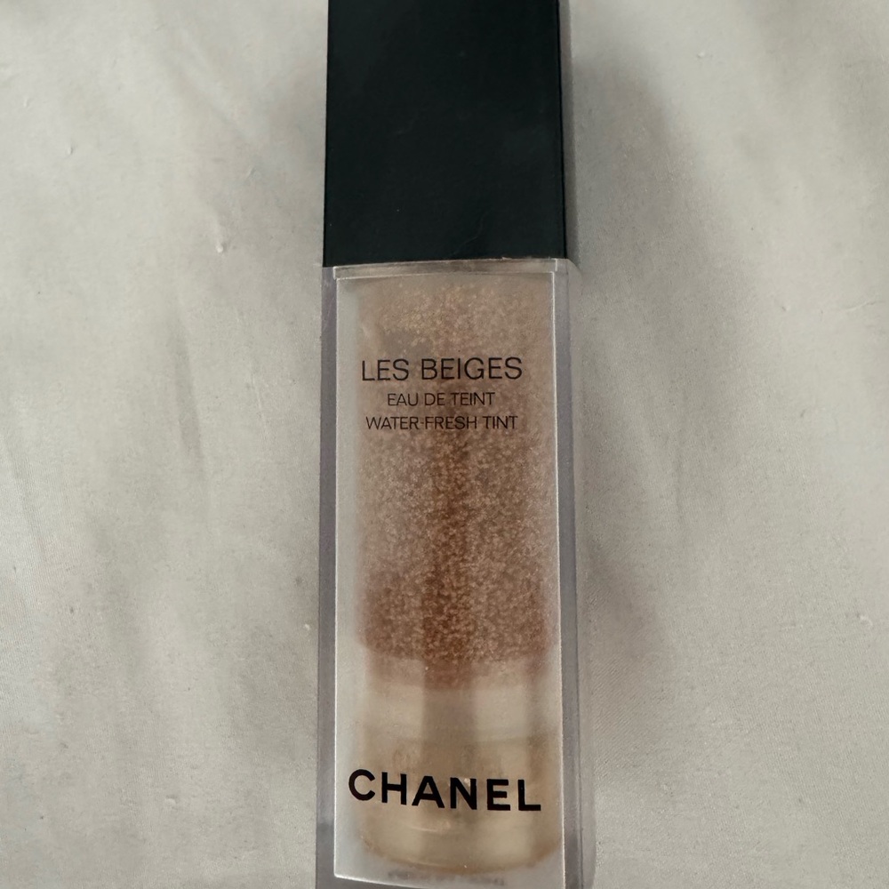 CHANEL Les Beiges Water-Fresh Tint - Light Beige